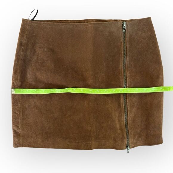 BLANKNYC Zip Suede Miniskirt In Caramel Macchiato Size 29 NEW - Picture 10 of 11